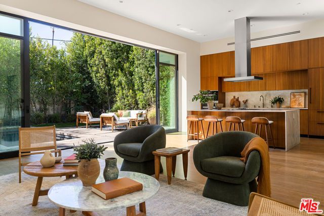 8732 Rangely Avenue, West Hollywood, CA 90048