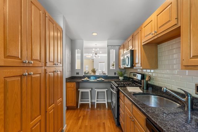 20 Ship Ave 14, Medford, MA 02155