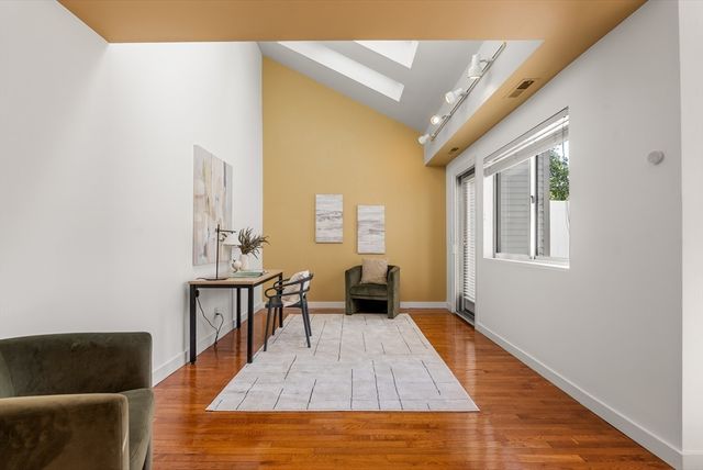 20 Ship Ave 14, Medford, MA 02155