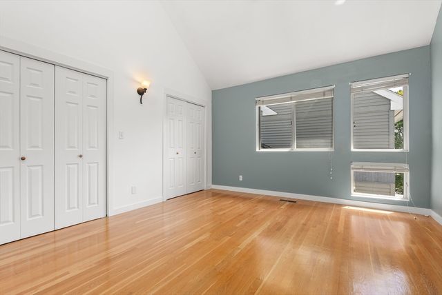20 Ship Ave 14, Medford, MA 02155