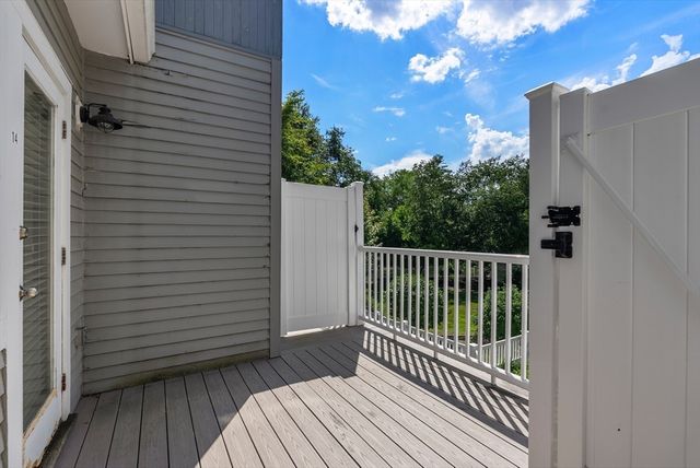 20 Ship Ave 14, Medford, MA 02155