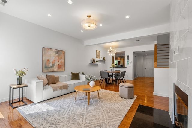 20 Ship Ave 14, Medford, MA 02155