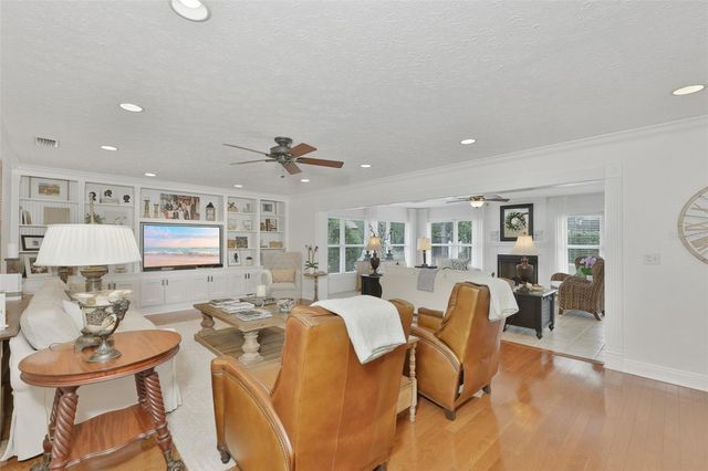 412 STONEHAM DRIVE, Sun City Center, FL 33573