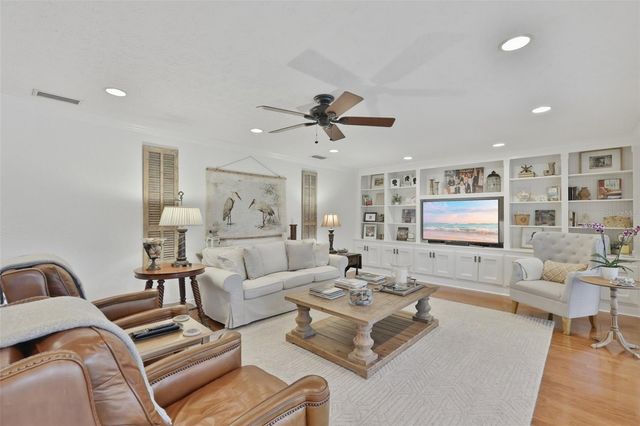 412 STONEHAM DRIVE, Sun City Center, FL 33573