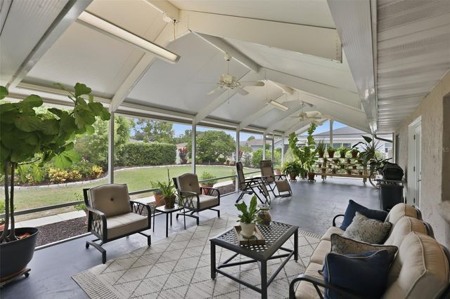 412 STONEHAM DRIVE, Sun City Center, FL 33573