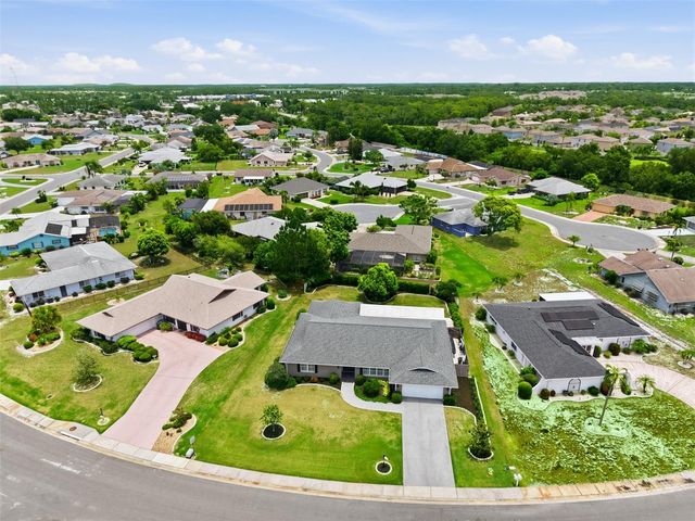 412 STONEHAM DRIVE, Sun City Center, FL 33573
