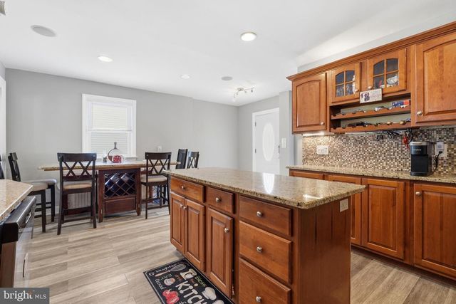 418 BUCHANAN AVE, Folsom, PA 19033