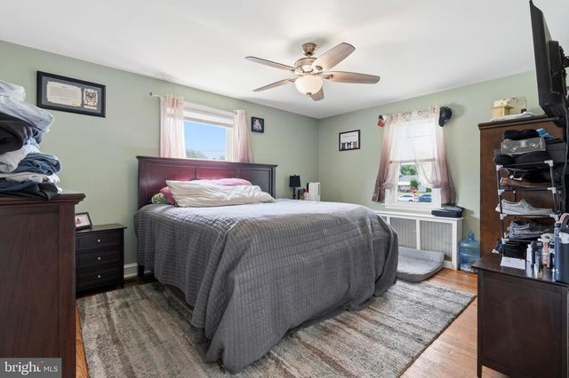 418 BUCHANAN AVE, Folsom, PA 19033