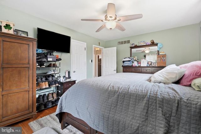 418 BUCHANAN AVE, Folsom, PA 19033