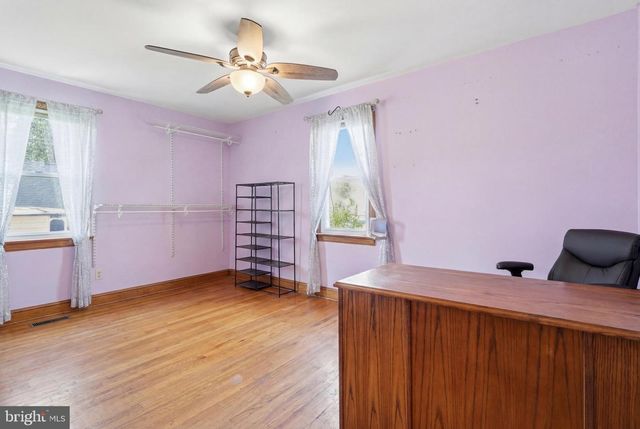 418 BUCHANAN AVE, Folsom, PA 19033