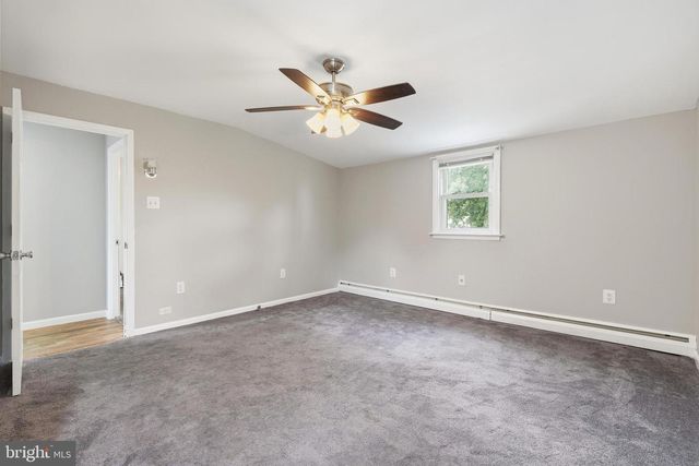418 BUCHANAN AVE, Folsom, PA 19033