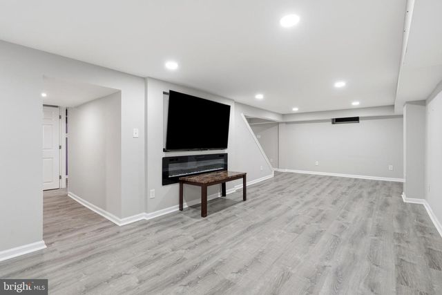 418 BUCHANAN AVE, Folsom, PA 19033