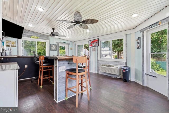 418 BUCHANAN AVE, Folsom, PA 19033