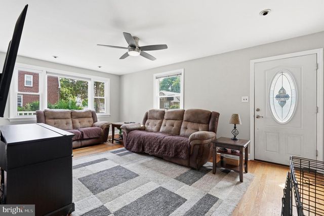 418 BUCHANAN AVE, Folsom, PA 19033