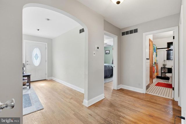 418 BUCHANAN AVE, Folsom, PA 19033