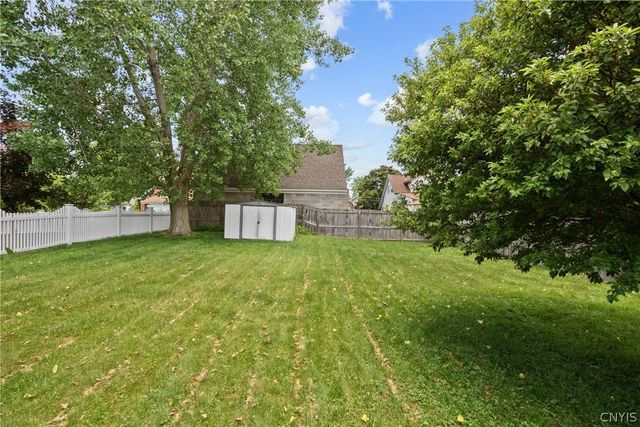 409 Orwood Place, Salina, NY 13208