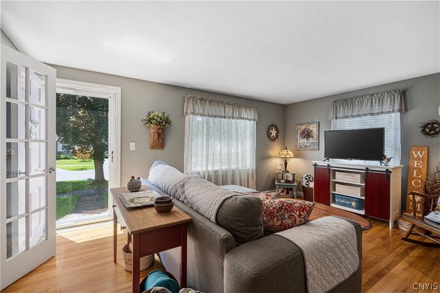409 Orwood Place, Salina, NY 13208
