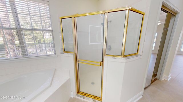 10061 VINEYARD LAKE Road E, Jacksonville, FL 32256