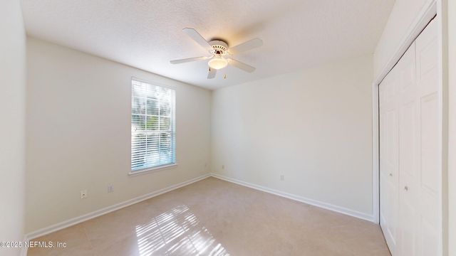 10061 VINEYARD LAKE Road E, Jacksonville, FL 32256