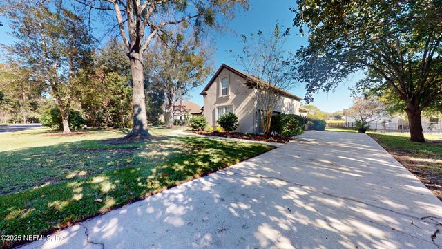 10061 VINEYARD LAKE Road E, Jacksonville, FL 32256