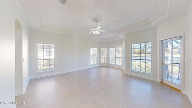 10061 VINEYARD LAKE Road E, Jacksonville, FL 32256