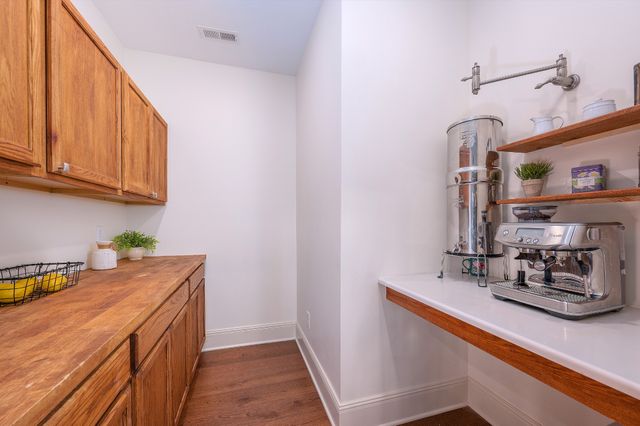 153 Lewis Rd, Morrison, TN 37357