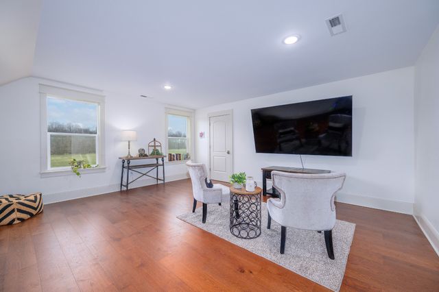 153 Lewis Rd, Morrison, TN 37357