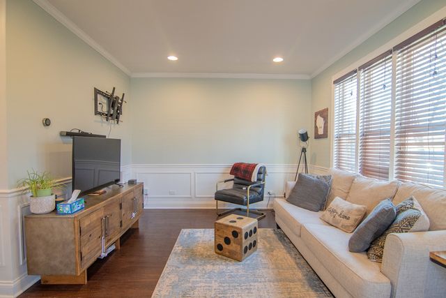 1513 Clinton Avenue, Berwyn, IL 60402