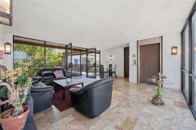 525 S Ardmore Avenue 320, Los Angeles, CA 90020