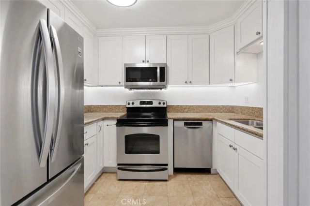525 S Ardmore Avenue 320, Los Angeles, CA 90020