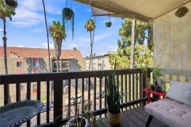 525 S Ardmore Avenue 320, Los Angeles, CA 90020