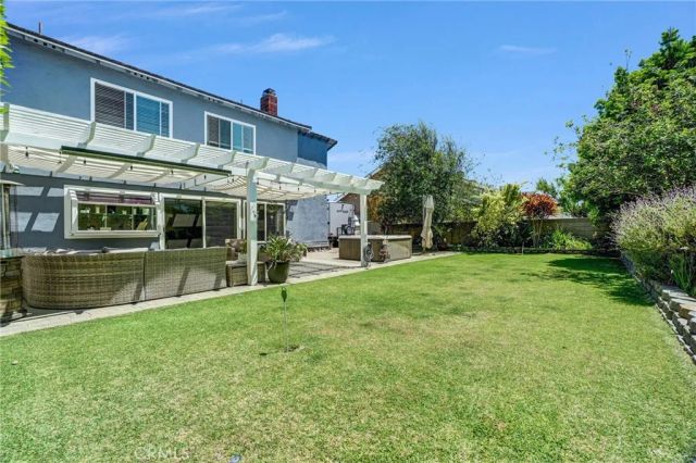 17661 Falkirk, Huntington Beach, CA 92649