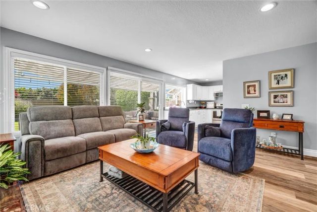 17661 Falkirk, Huntington Beach, CA 92649