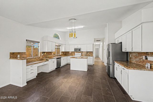80 W SHEFFIELD Avenue, Gilbert, AZ 85233