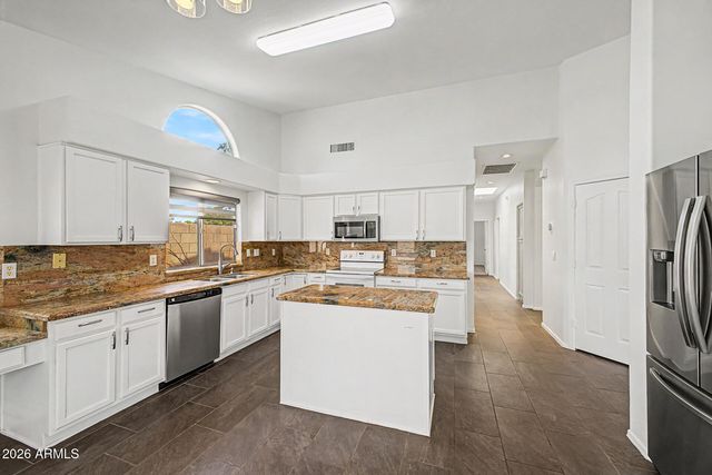 80 W SHEFFIELD Avenue, Gilbert, AZ 85233