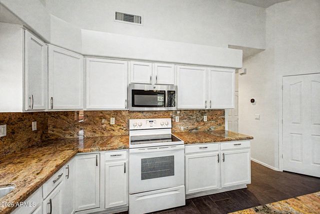 80 W SHEFFIELD Avenue, Gilbert, AZ 85233