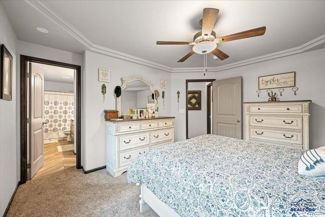 2639 MEADOWS DR, Sturgis, SD 57785