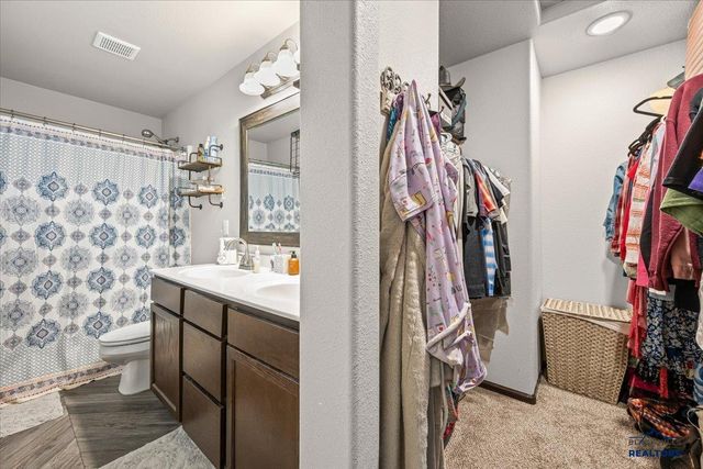 2639 MEADOWS DR, Sturgis, SD 57785