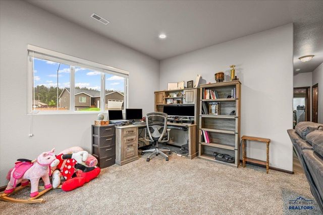 2639 MEADOWS DR, Sturgis, SD 57785