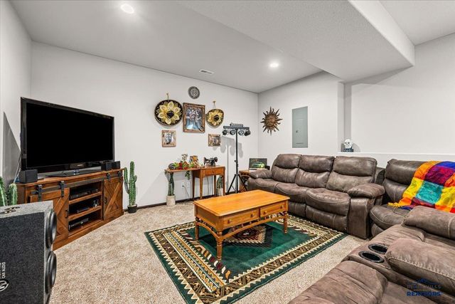 2639 MEADOWS DR, Sturgis, SD 57785