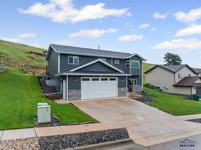 2639 MEADOWS DR, Sturgis, SD 57785