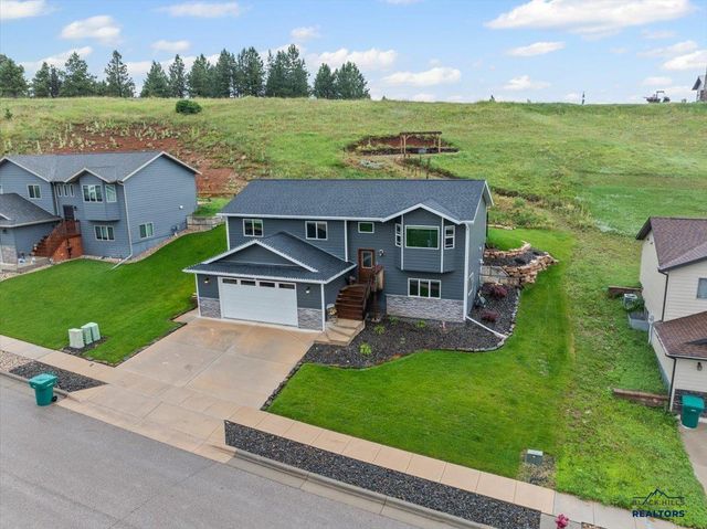 2639 MEADOWS DR, Sturgis, SD 57785