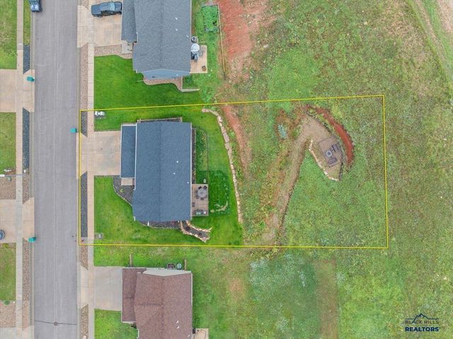 2639 MEADOWS DR, Sturgis, SD 57785