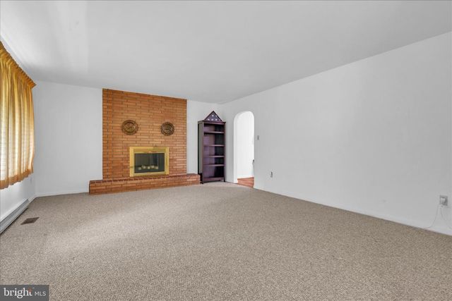 156 BLOODY SPRING RD, Bernville, PA 19506
