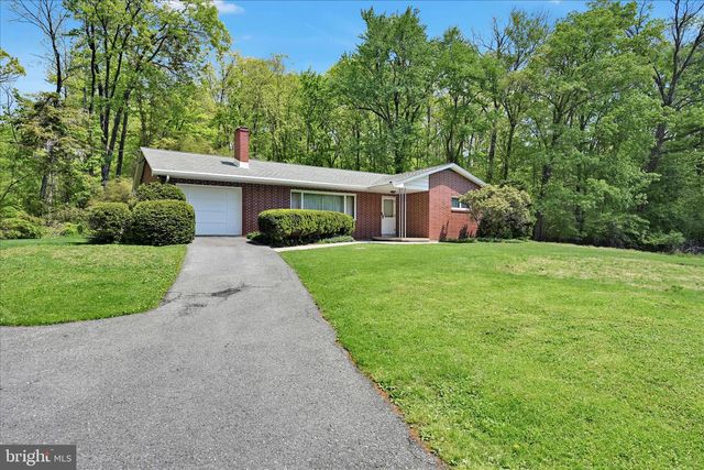 156 BLOODY SPRING RD, Bernville, PA 19506