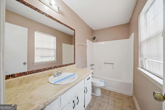 2904 Woodhollow Lane, Jonesboro, GA 30236