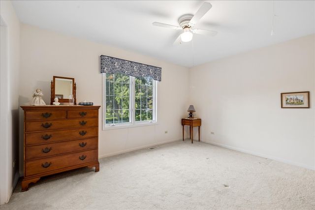 3510 W Shepherd Hill Lane, Mchenry, IL 60050