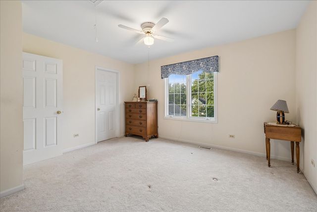 3510 W Shepherd Hill Lane, Mchenry, IL 60050