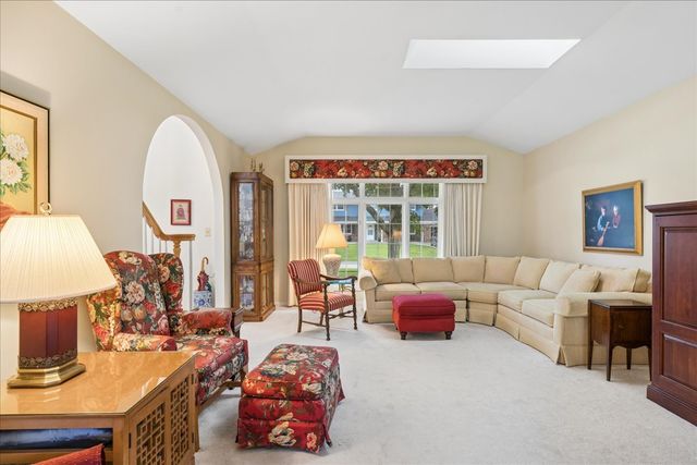 3510 W Shepherd Hill Lane, Mchenry, IL 60050