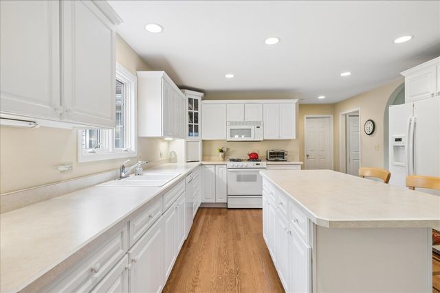 3510 W Shepherd Hill Lane, Mchenry, IL 60050